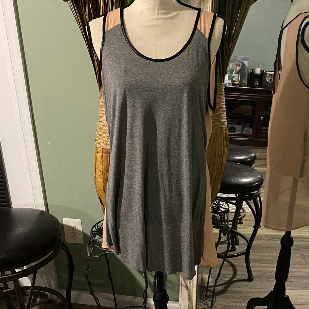 Forever 21 Gray and Peach Tank Top